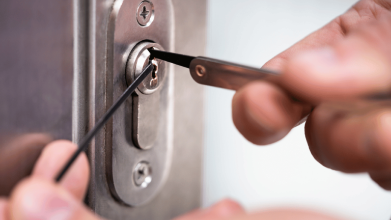Does a locksmith have to change locks